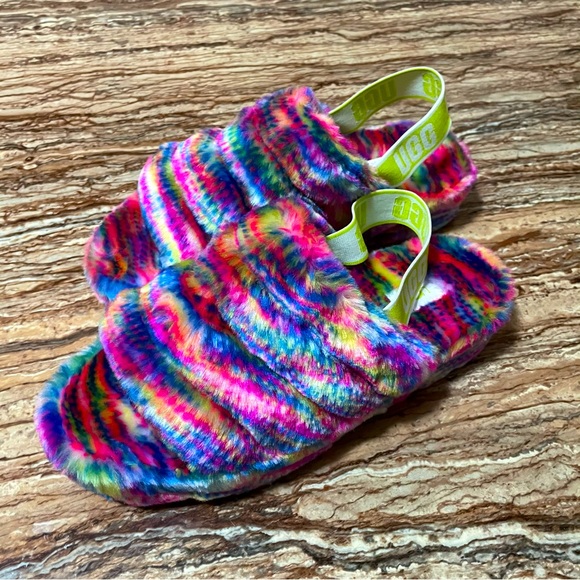 Ugg - Picture 3 of 8